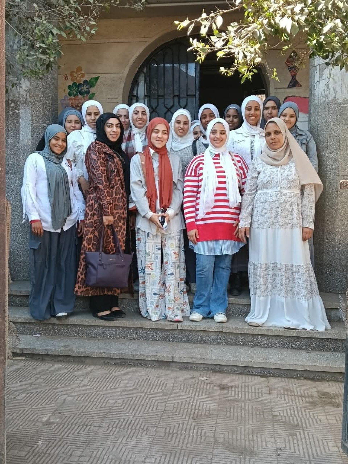 جامعة بنها تنظم قافلة توعوية عن الحرف اليدوية بمركز شباب سنهره بطوخ