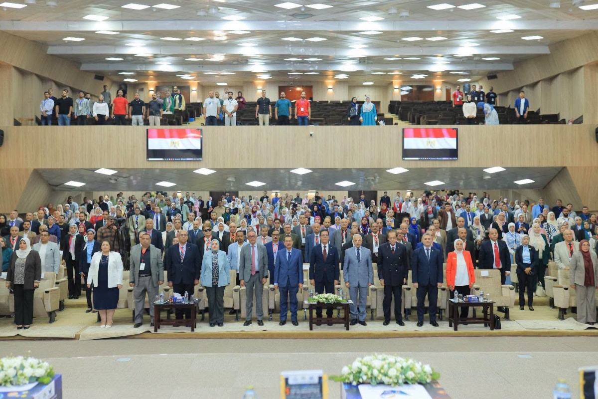 رئيس جامعة بنها يفتتح المؤتمر السنوي الخامس للدراسات العليا للعلوم الإنسانية